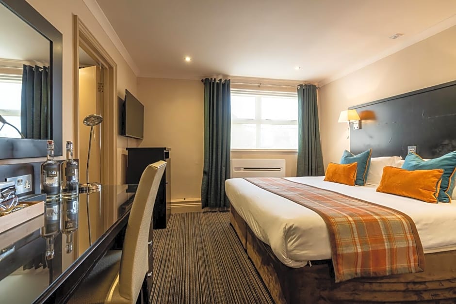 The Inn Boutique Hotel Bar and Restaurant (Pet-friendly)