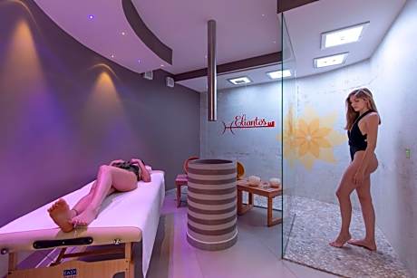 Deluxe Double Room with Spa Package