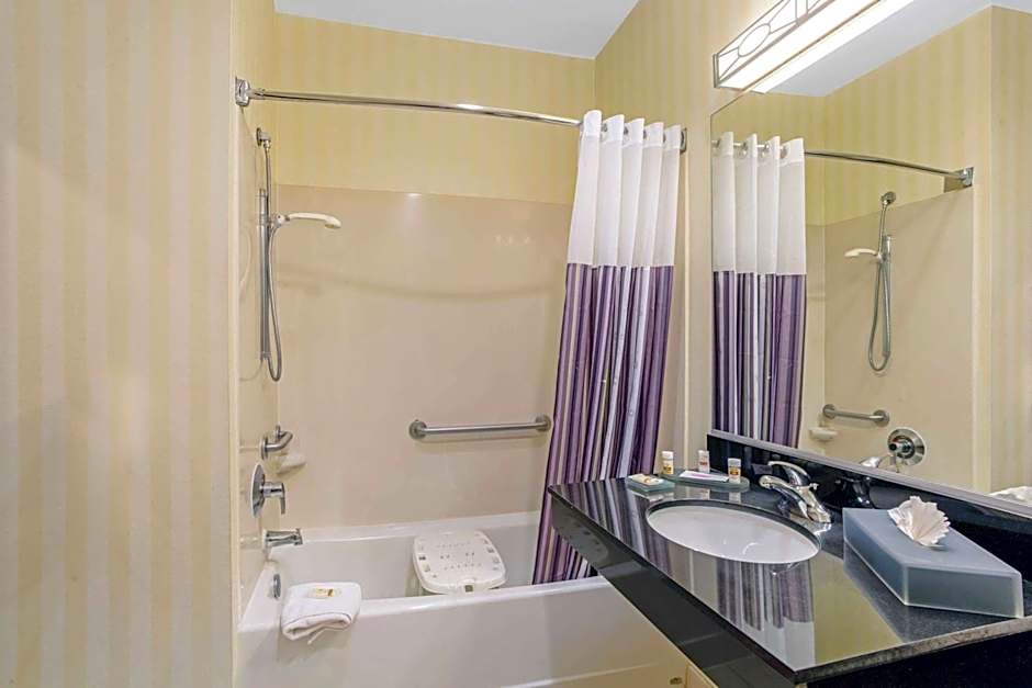 La Quinta Inn & Suites by Wyndham Manassas Battlefield