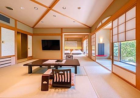 Suite with Garden View