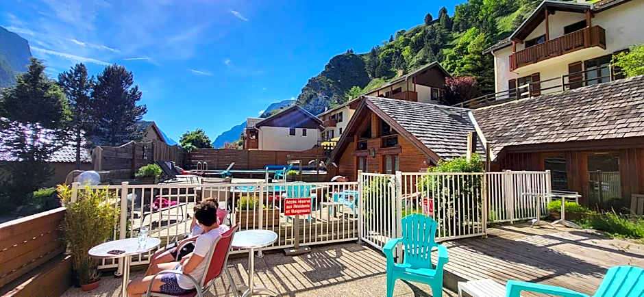 Chez Philippe - Appartements et Chalets - Panoramic Village vue Glaciers