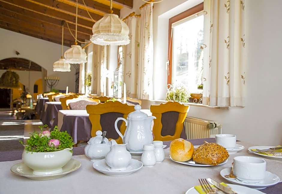 Hotel-Pension-Waldblick Garni