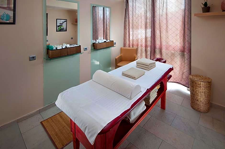 Rubin Wellness & Conference Hotel