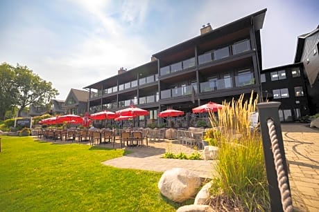 Quarterdeck Resort