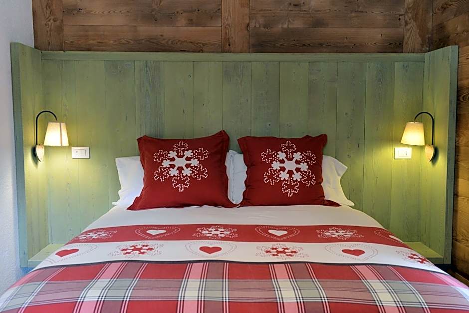 Hotel Petit Dahu - Chambres et Restaurant