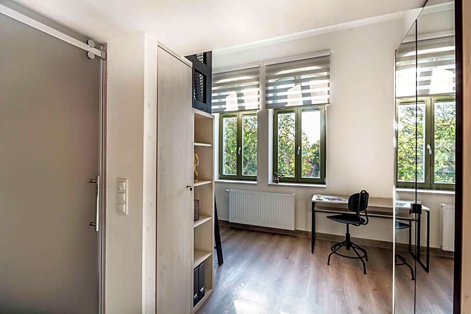 Lofty Kampus Garnizon