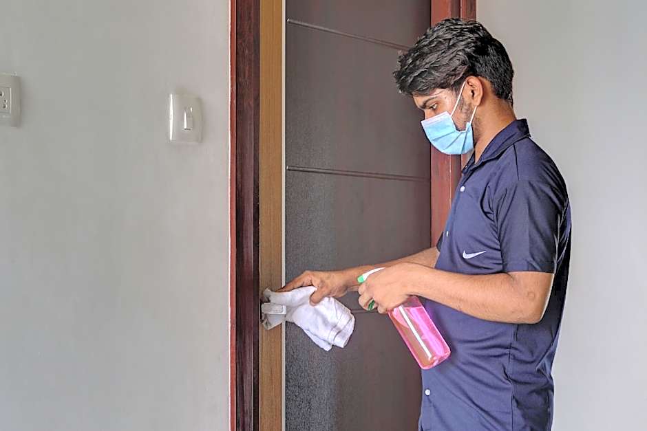 Kzar Corporate Hotel by OYO Rooms – Calcutta, LA