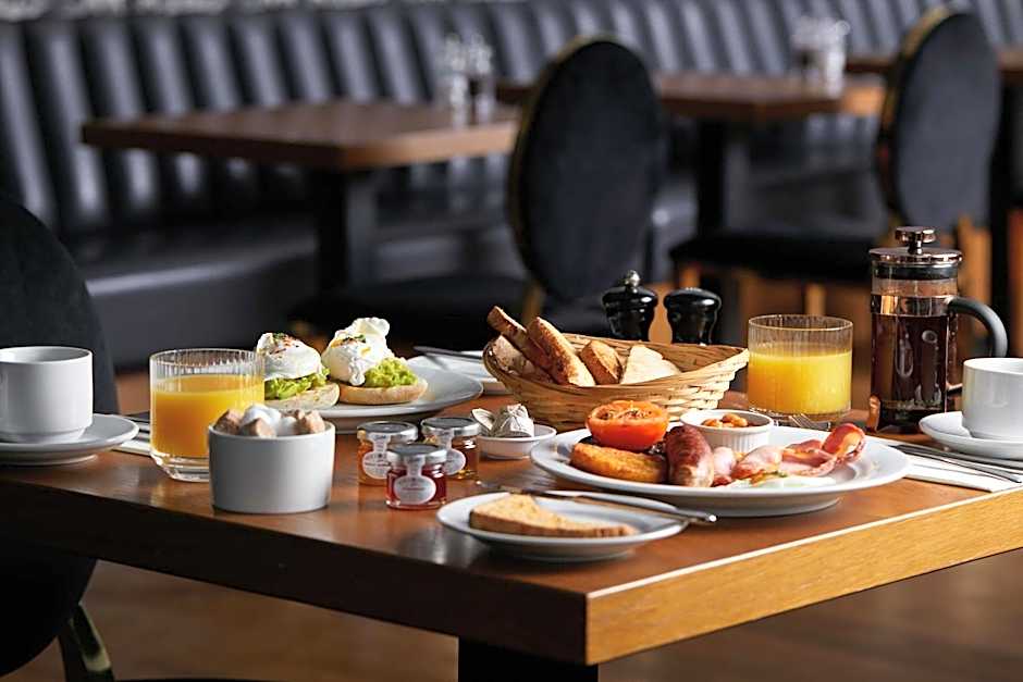 The Royal Adelaide Hotel