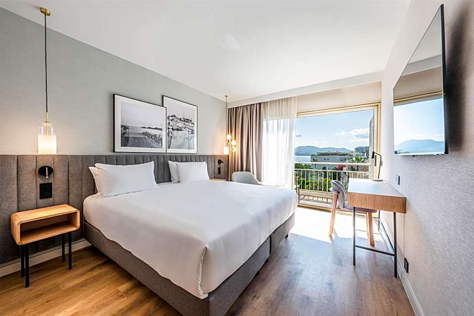 Radisson Hotel Cannes Seaside