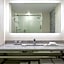 Renaissance by Marriott Meadowlands Hotel