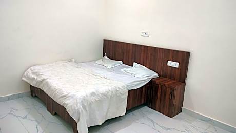 Vaidik nivas
