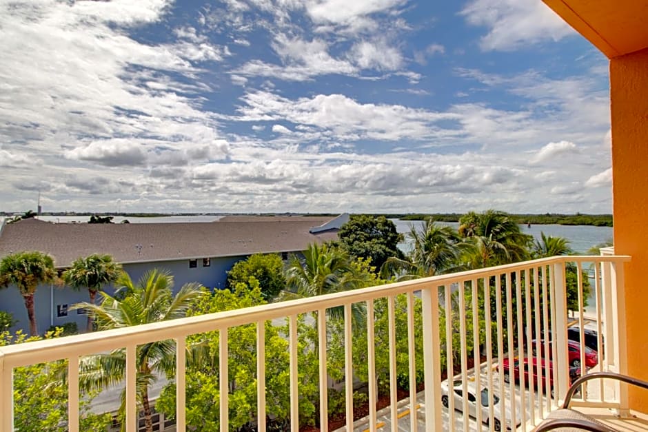 Hutchinson Island Hotel and Suites