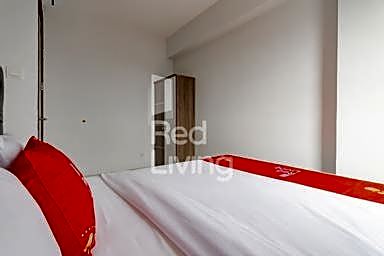 RedLiving Apartemen Mekarwangi Square - M Express
