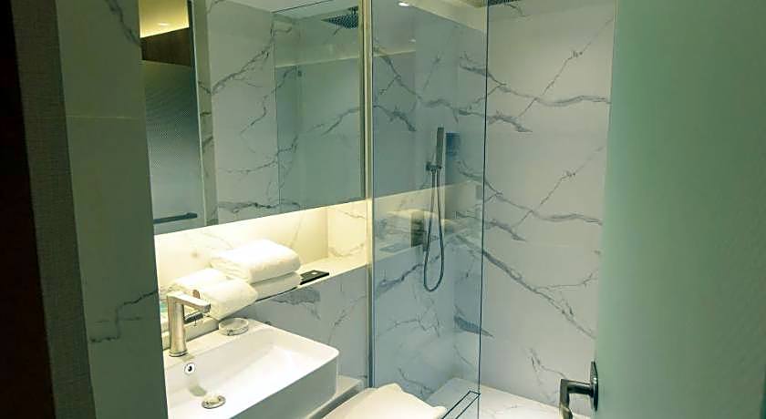 Red Hotel Cubao, Quezon City