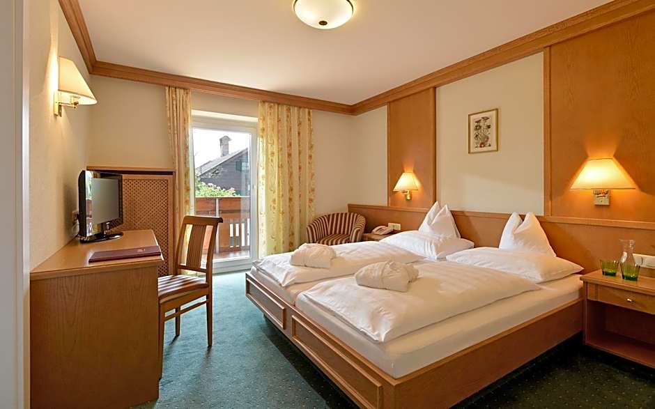 Classic Rooms by Crystal