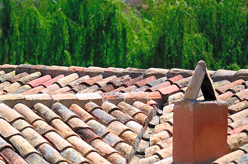 Caserón De La Fuente