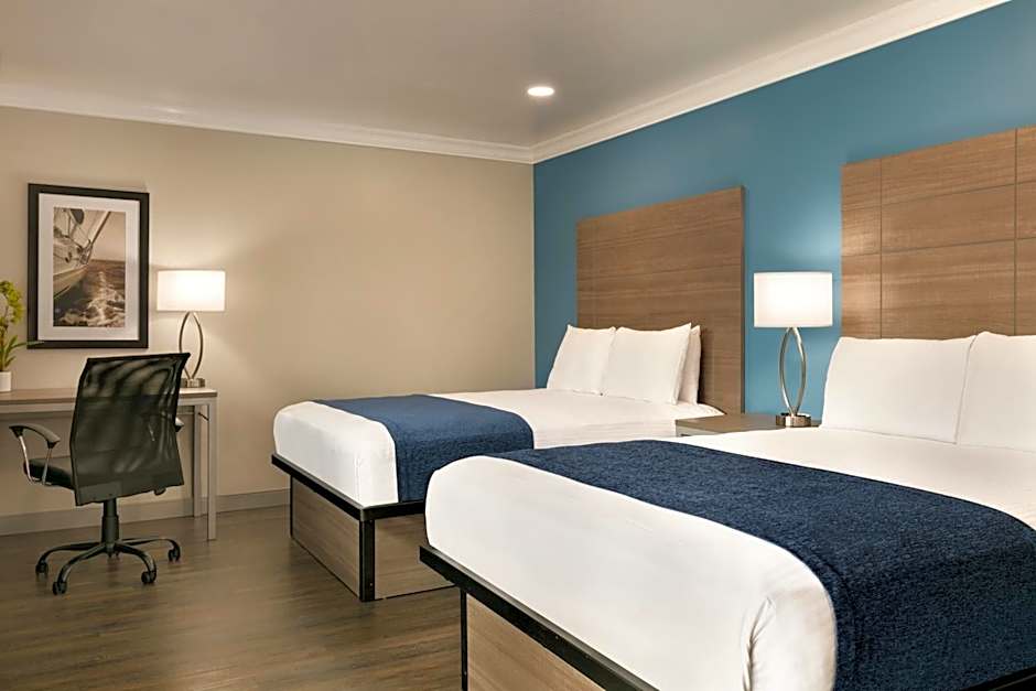 Torch Lite Inn at the Beach Boardwalk