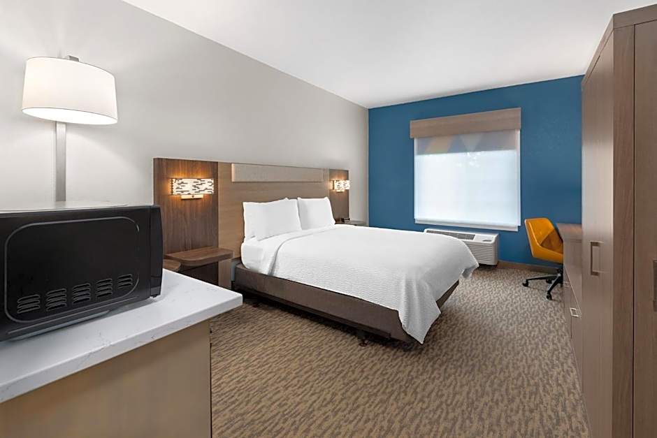 Holiday Inn Express Hotel & Suites Acme-Traverse City By IHG