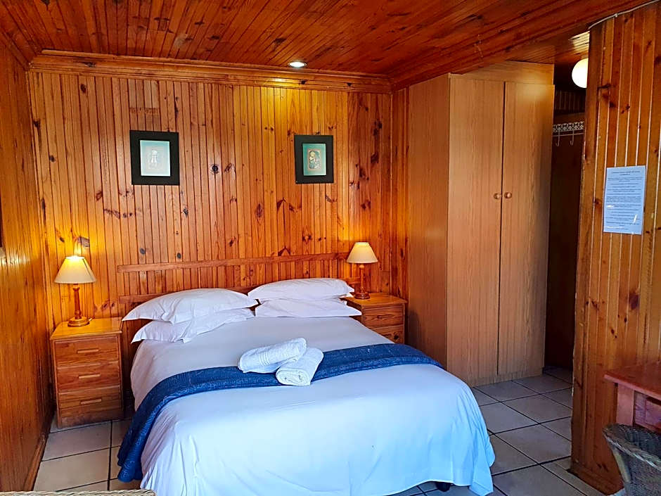 Lakeside Accommodation