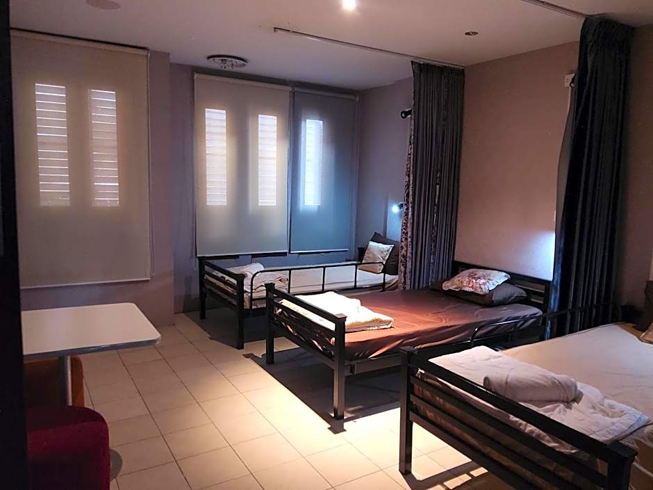 Fueangfu Home Hostel