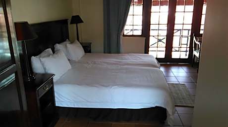 Twin Room with Shower