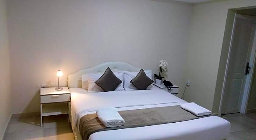 Al Jisr Hotel