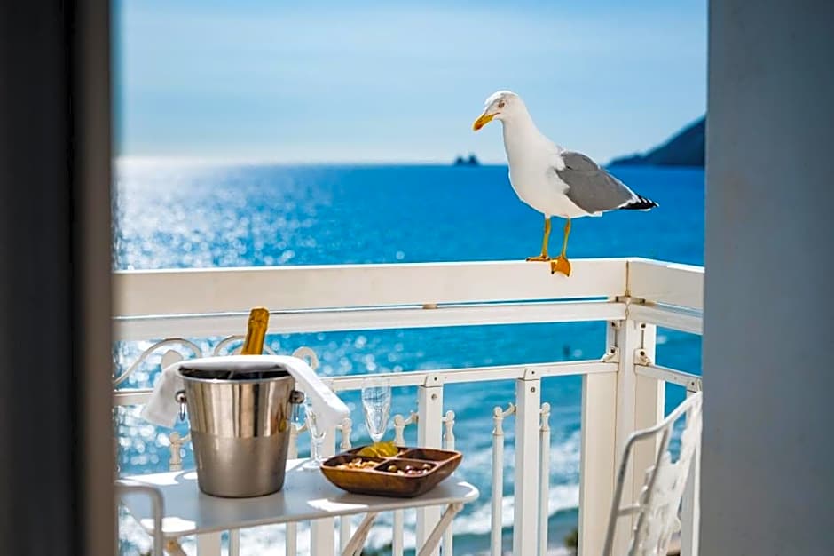 Grand Hotel Des Sablettes Plage, Curio Collection By Hilton