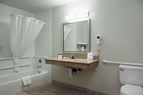 Queen Room - Disability Access/Non-Smoking
