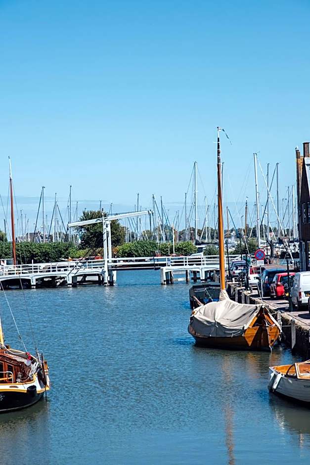 Harbour Suites Boutique Hotel