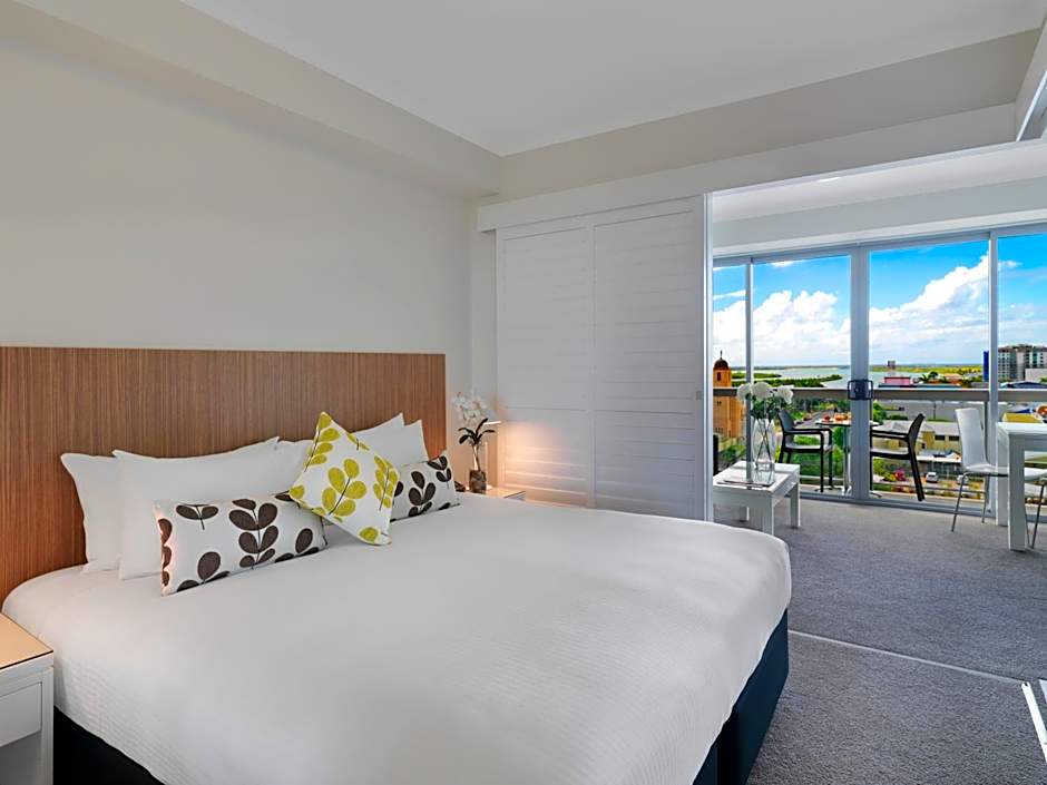 Oaks Mackay Rivermarque Hotel