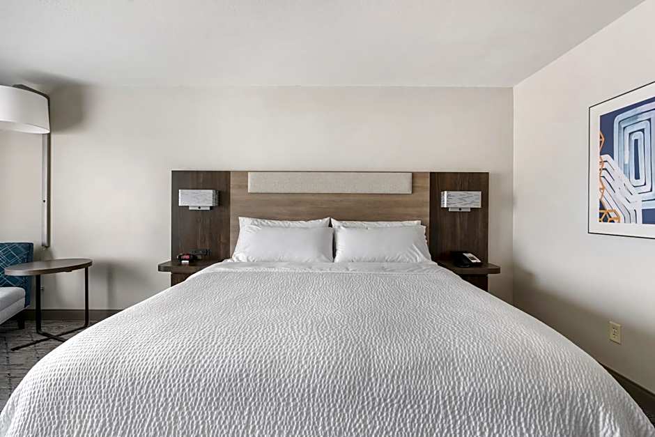 Holiday Inn Express Peru-Lasalle Area By IHG