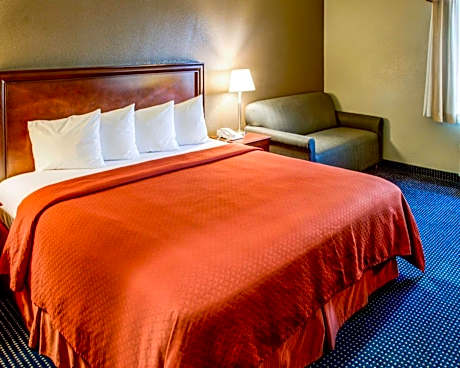 1 King Bed, Nonsmoking