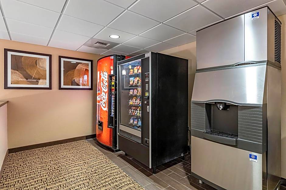 Comfort Inn & Suites Gateway to Glacier National Park