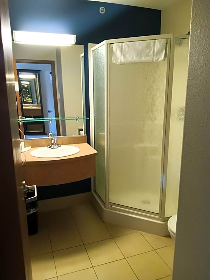 Super 8 by Wyndham St-Jerome