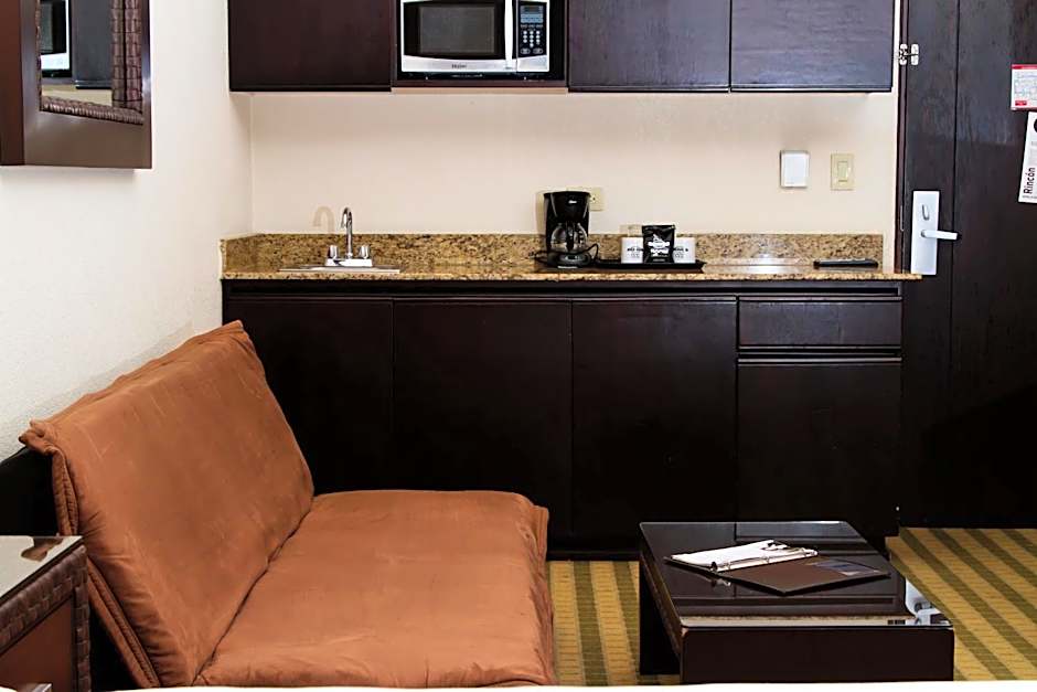 Hotel & Suites Rincon Del Valle