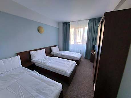 Economy Triple Room