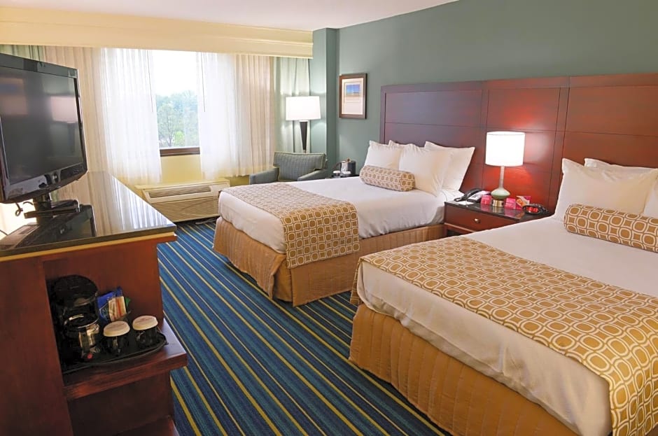 Crowne Plaza Hotel Virginia Beach-Norfolk