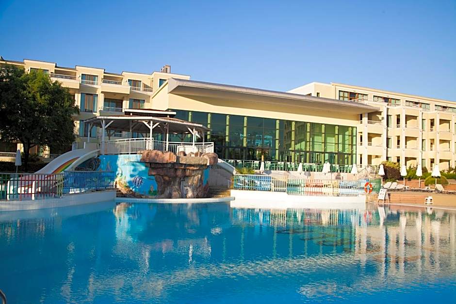Hotel Perla Beach Luxury - All Inclusive & Free Beach Access