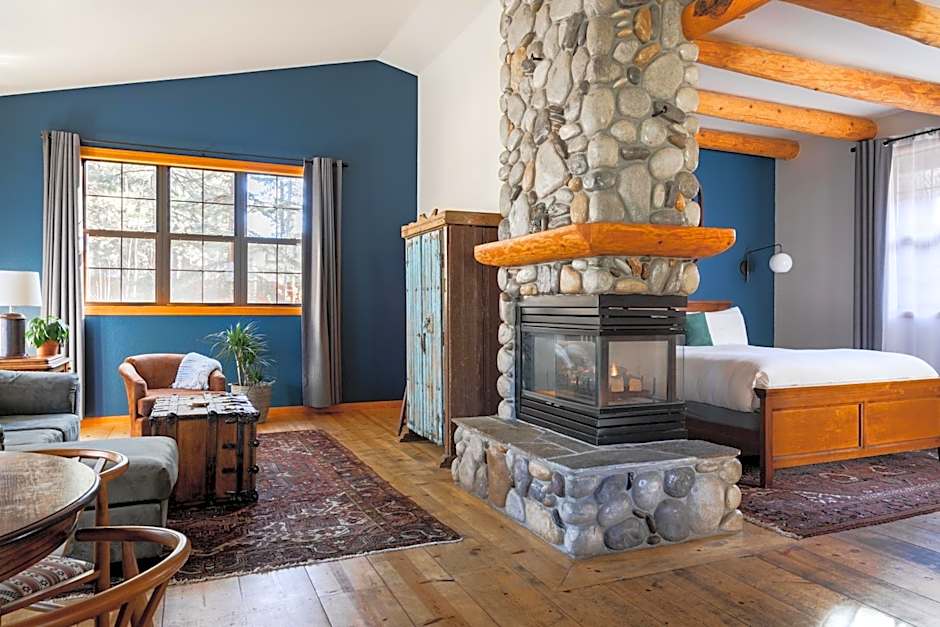 Black Bear Lodge