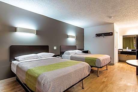 2 Full Beds | Non-Smoking, Kitchen