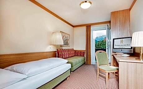Comfort Double Room with free entrance to the Alpentherme Gastein