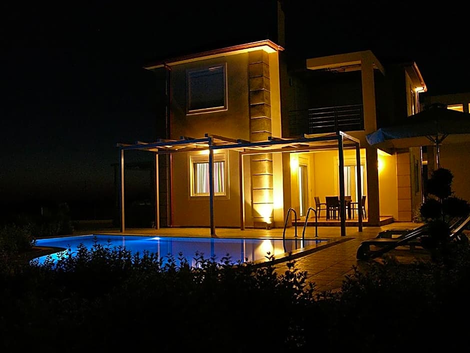 Antonios Village Hotel & Apartments