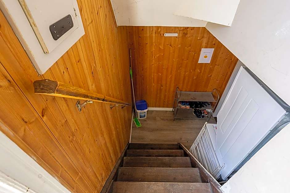 Private room with TVnetflix and free parking