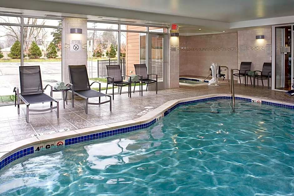 Fairfield Inn & Suites by Marriott Detroit Troy
