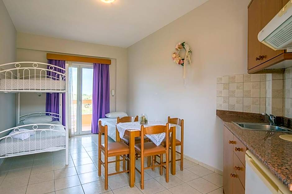 Danelis Studios & Apartments