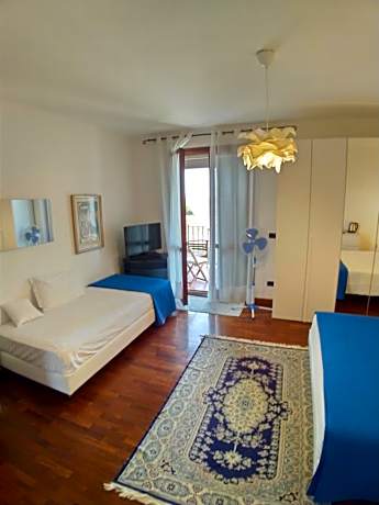 Deluxe Double Room with Balcony and Sea View