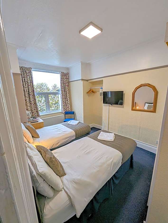 The George Guest House