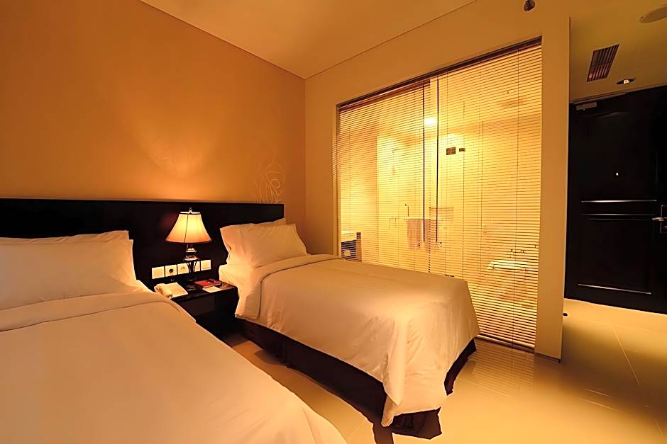 Emilia Hotel By Amazing - Palembang