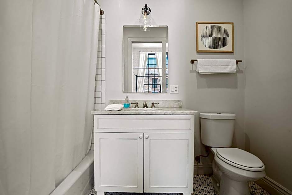 4br Gem On Gravier Close To Dining & Souvenirs