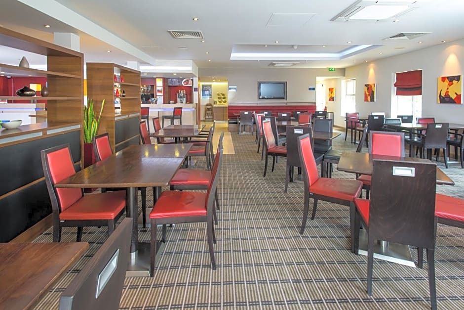 Holiday Inn Express Birmingham Oldbury M5 Jct.2